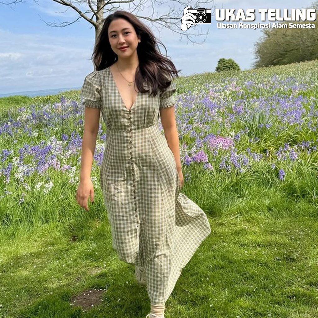 Sherina Munaf di Skotlandia Senyumnya Bikin Gagal Fokus!