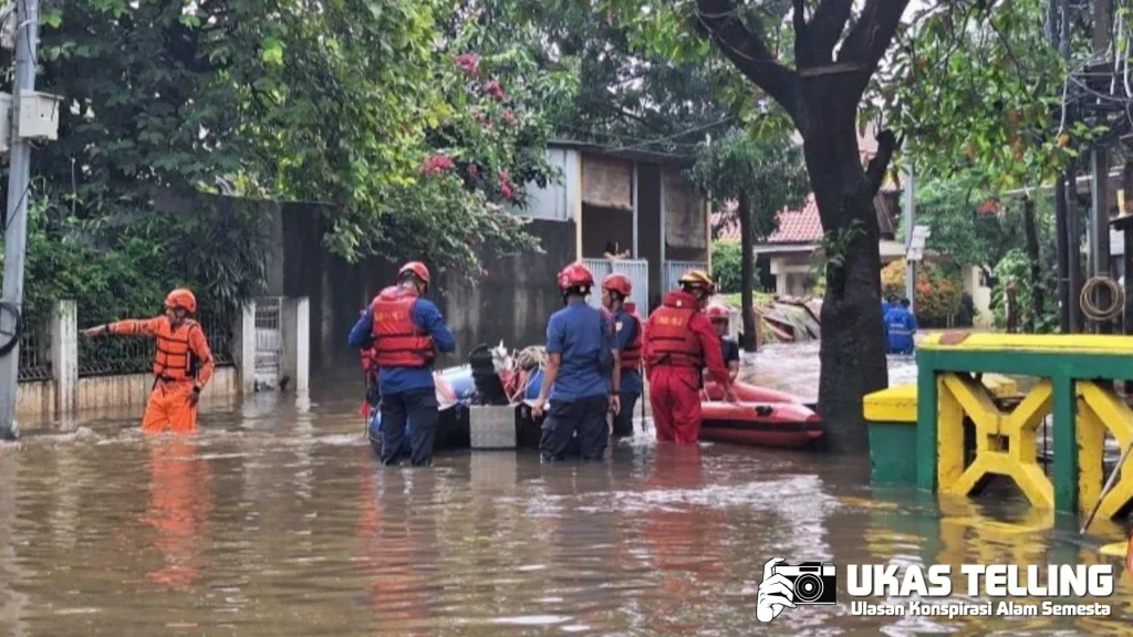 Jakarta Darurat Banjir! Puluhan RT Terendam 125 Cm!