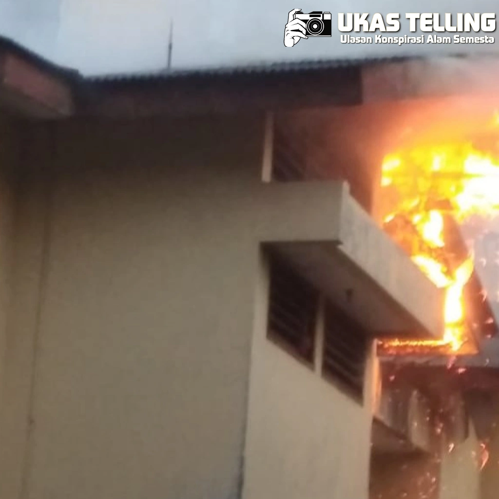 Pamulang Berduka! Rumah 2 Lantai Kebakaran Hebat!